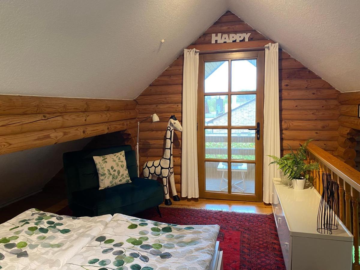 Eifel-Lounge Blockhaus Mit Kamin Garten Balkon Nahe Koeln Therme Bruehl Phantasialand 维勒斯威特 外观 照片